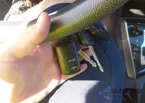 2016 Toyota Corolla L z USA, uszkodzony, nr VIN 2T1BURHE5GC485351